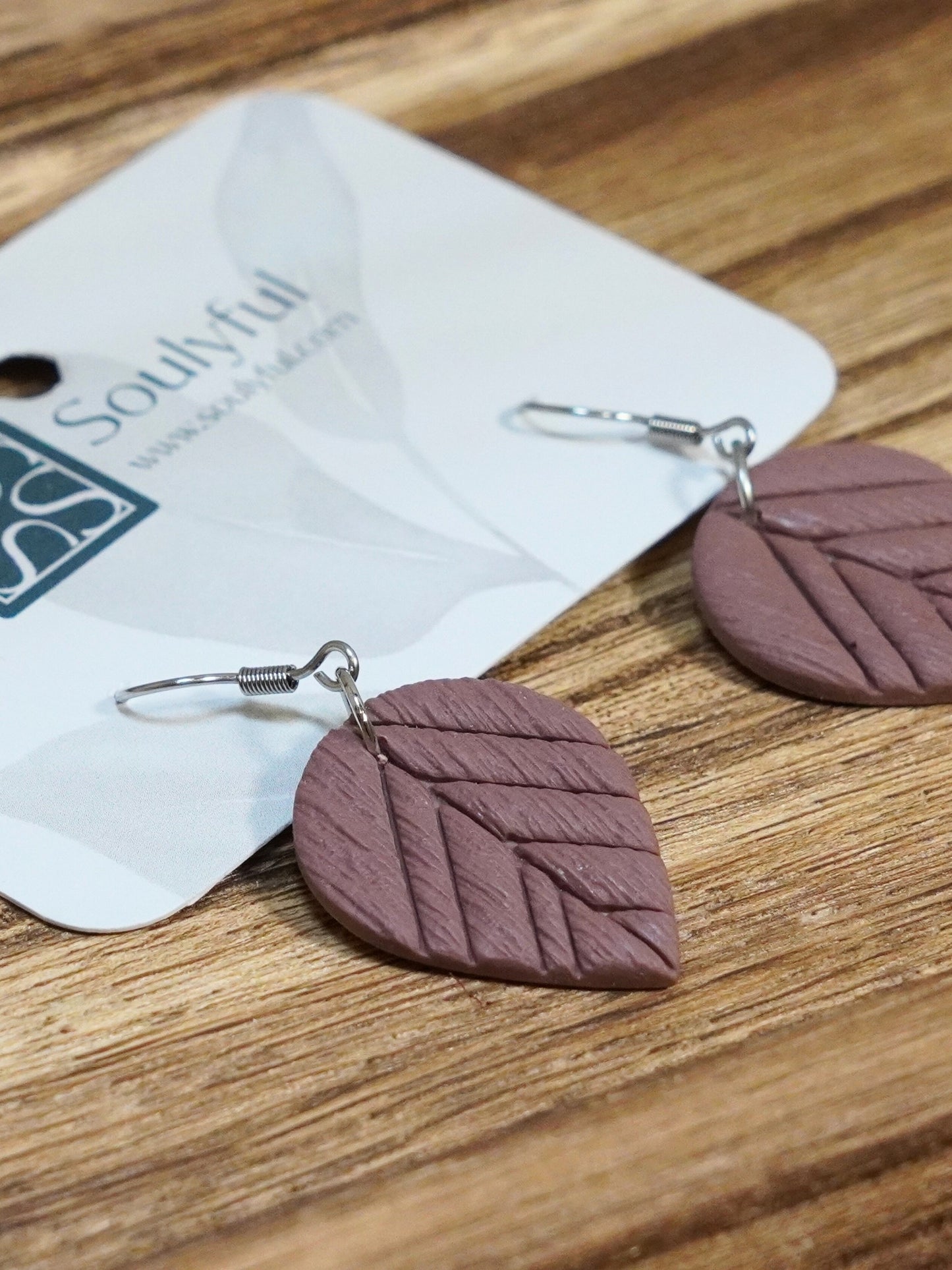 Ohrringe "Leafy Whisper" - Hängerchen silber- oder goldfarben auswählbar