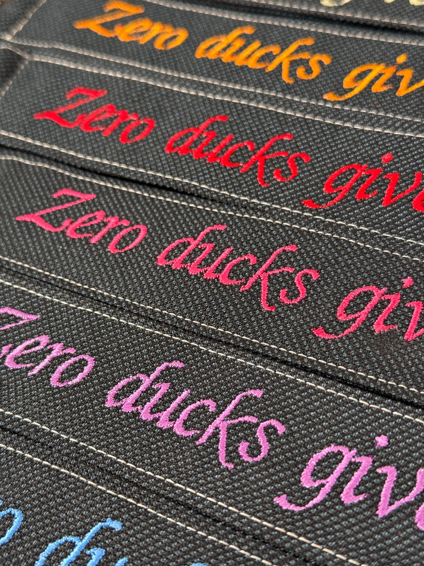 Handy-/Schlüsselhandschlaufe inkl. Handyhalterung - "Zero ducks given"