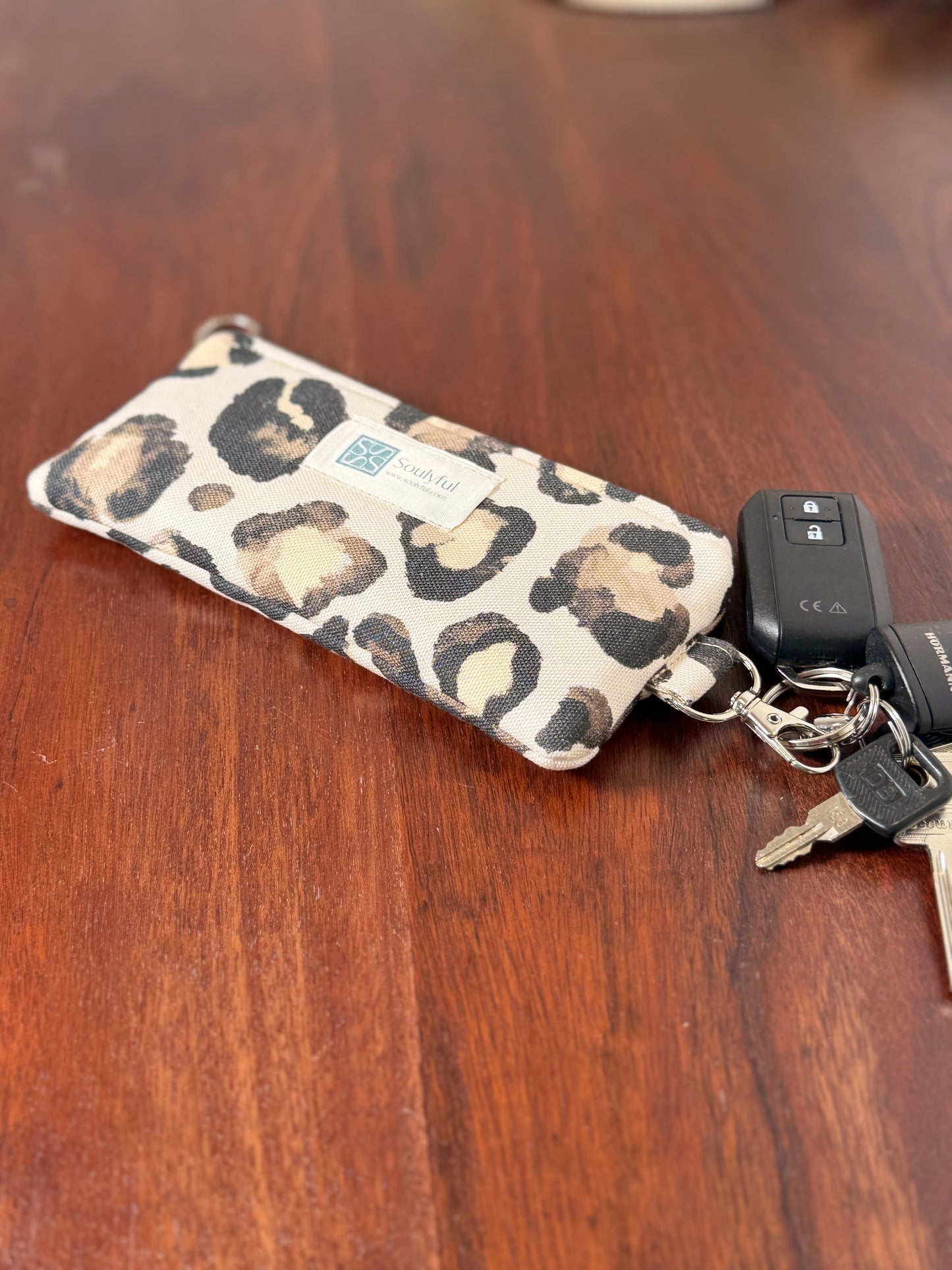 Schlüssel-Etui "Leo" mit Karabiner