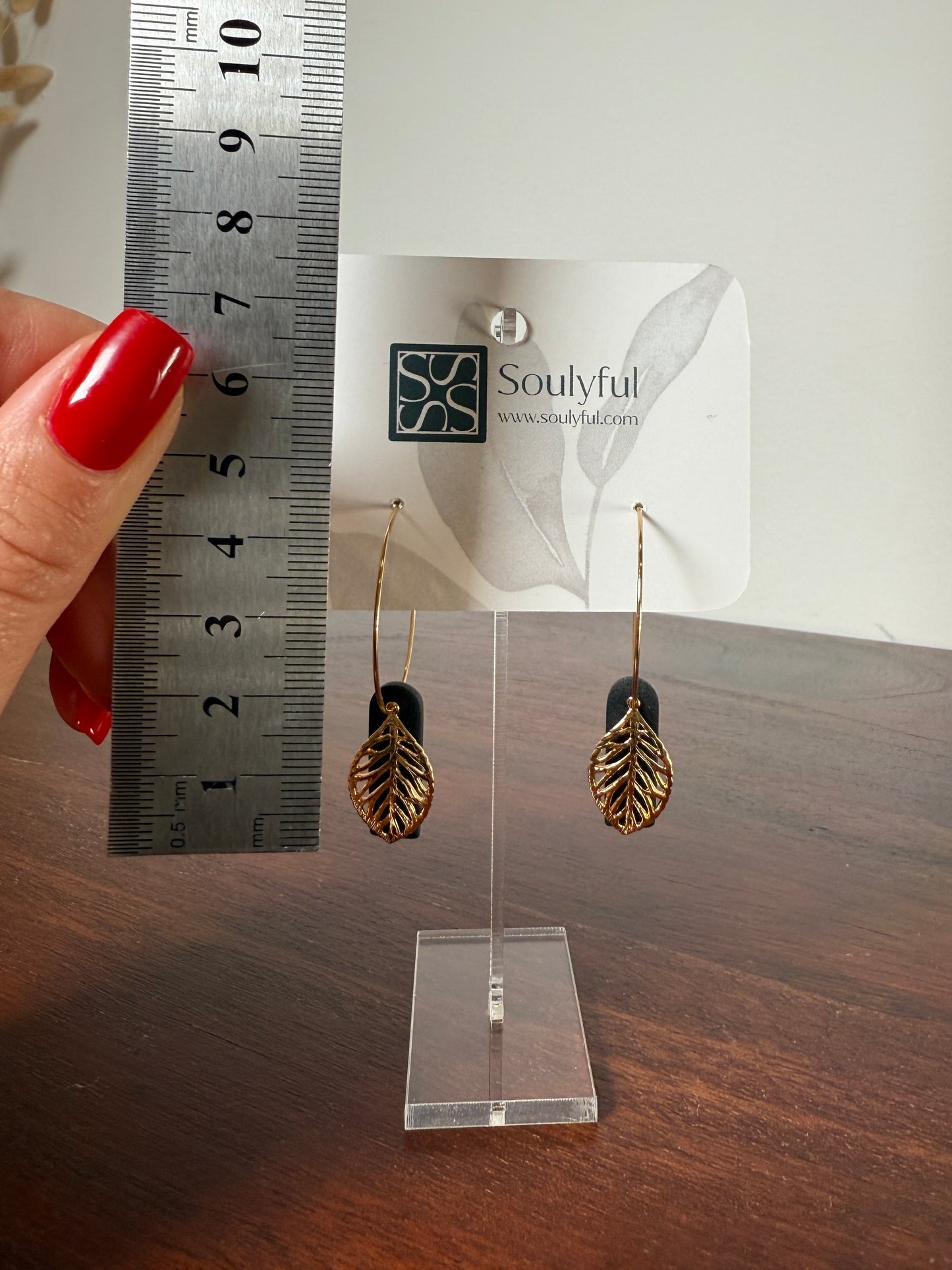 Creolen 18K vergoldet "Black Velvet Leaf"