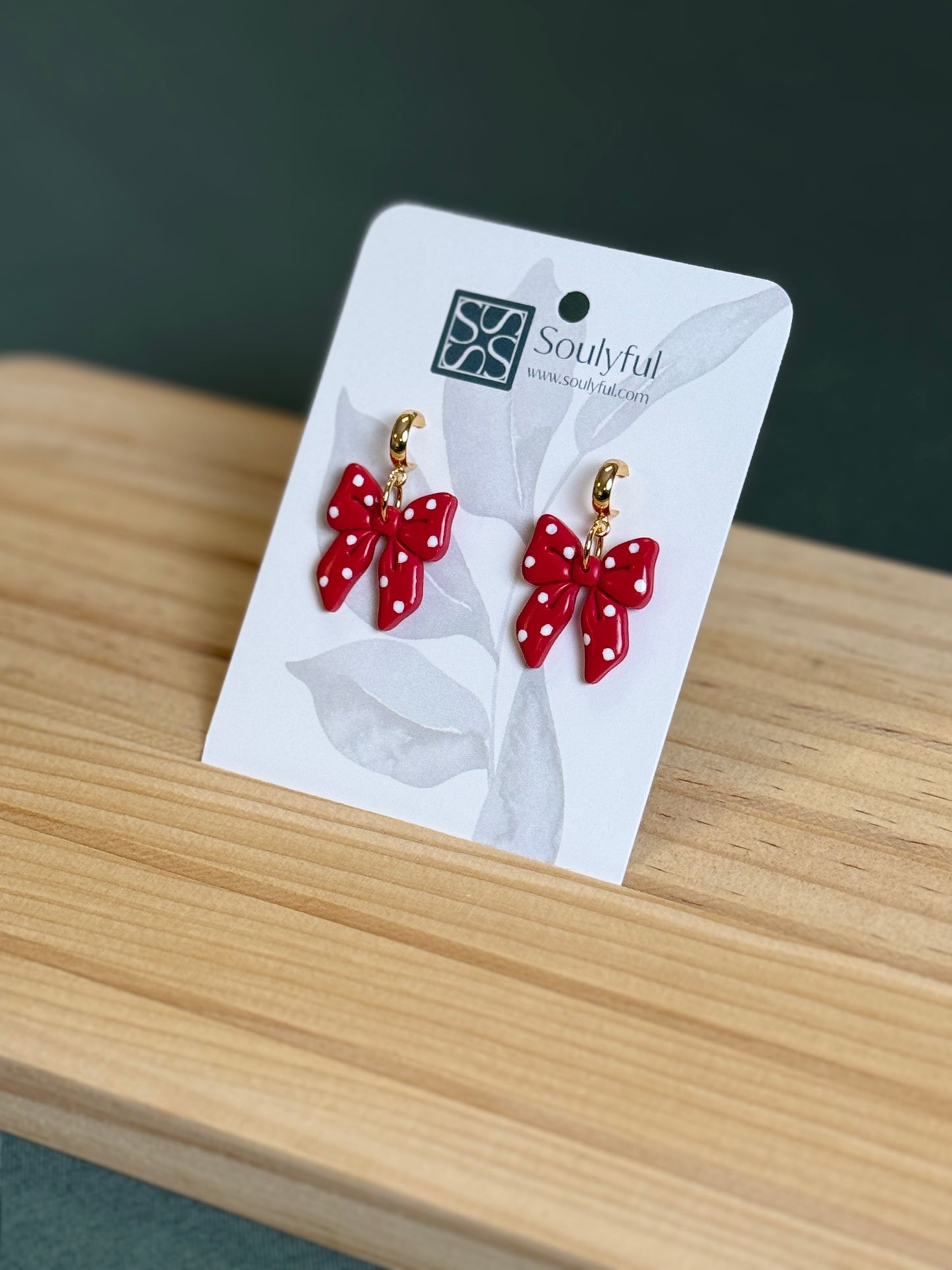 Ohrringe "Red Dotted Bow" - Goldfarbene Hardware