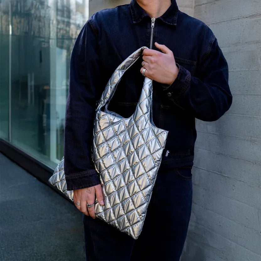 Puffy Bag – METALLIC „Schwarz“
