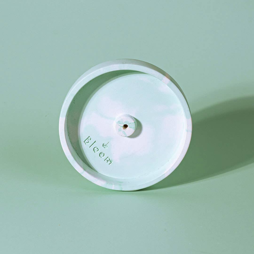 Bloom Räucherstäbchenhalter aus natürlichem Beton