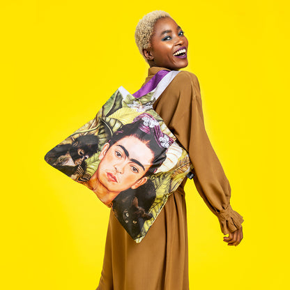 Tote Bag aus 100 % Recyclingmaterial – FRIDA KAHLO „Selbstbildnis mit Kolibri“