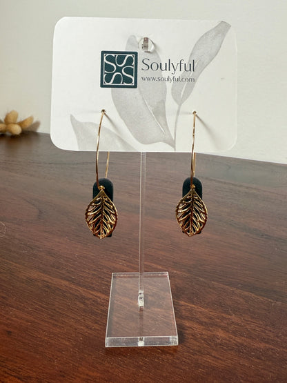 Creolen 18K vergoldet "Black Velvet Leaf"