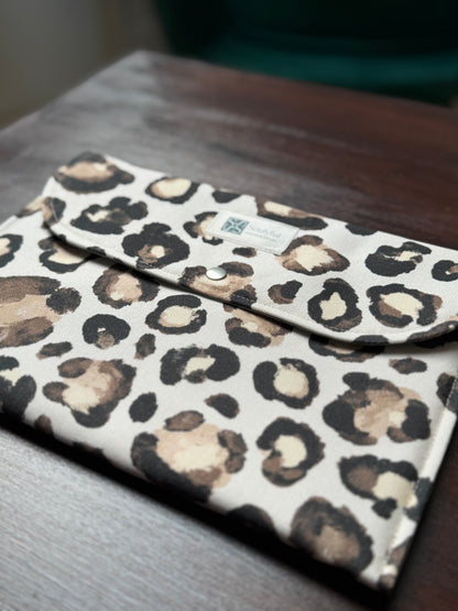 Soulyful Soft Pouch - "Big Pouch Leo Beige"