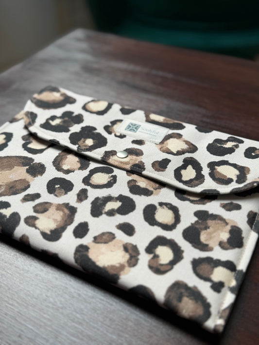 Soulyful Soft Pouch - "Big Pouch Leo Beige"