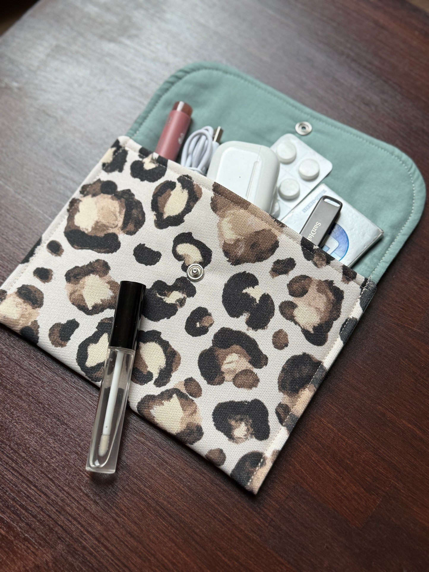 Soulyful Soft Pouch - "Small Pouch Leo Beige"