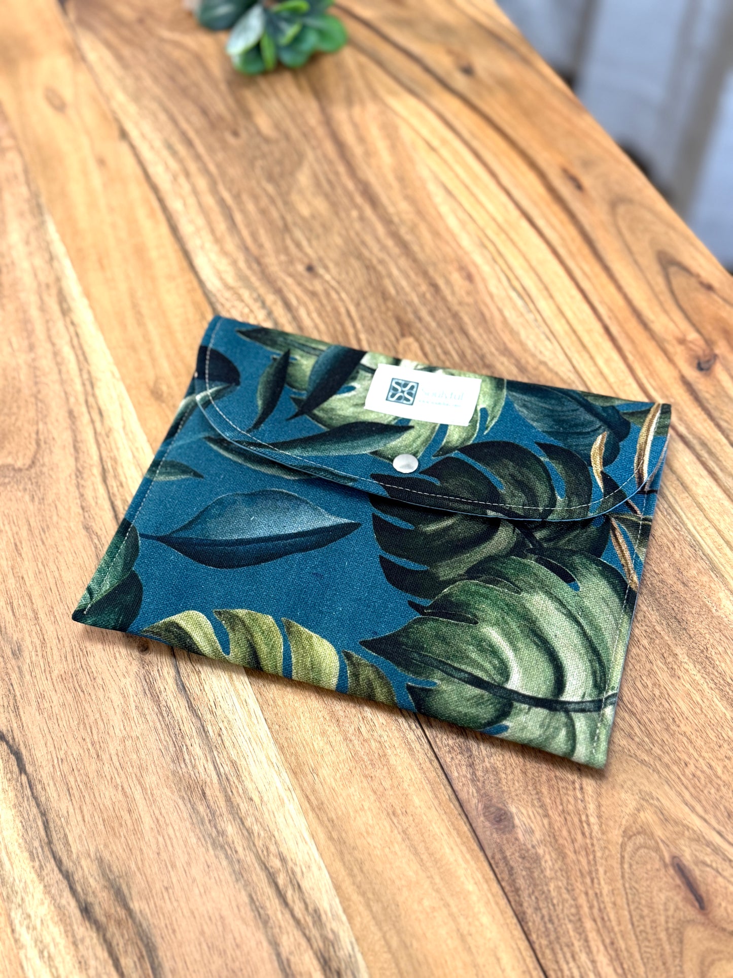 Soulyful Soft Pouch - "Small Pouch Botanical"