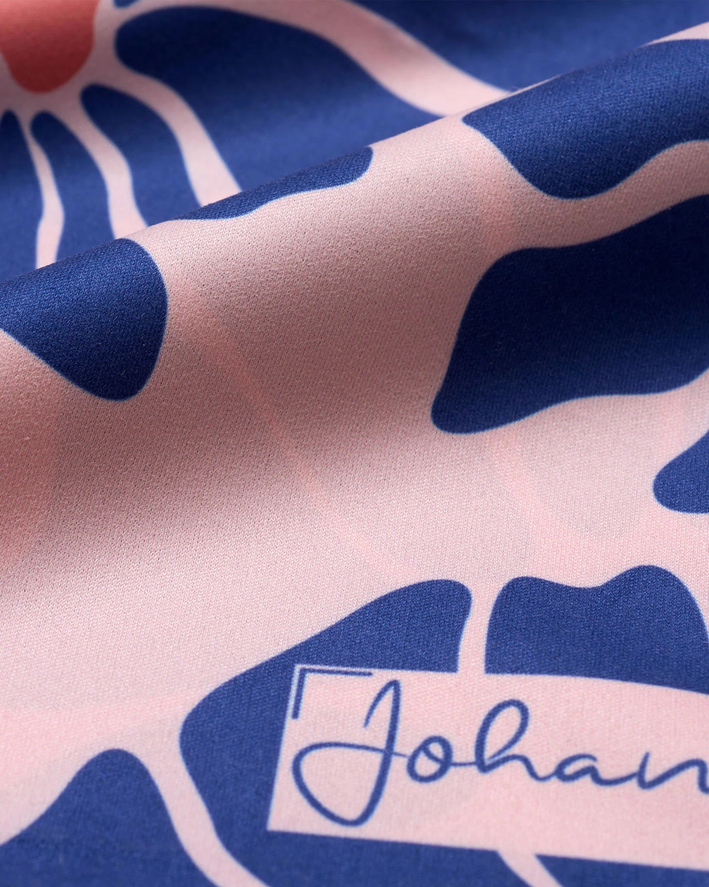 Johans® Mikrofasertuch "Bold Blossom" - Stilvolle Reinigung für Brille & Display