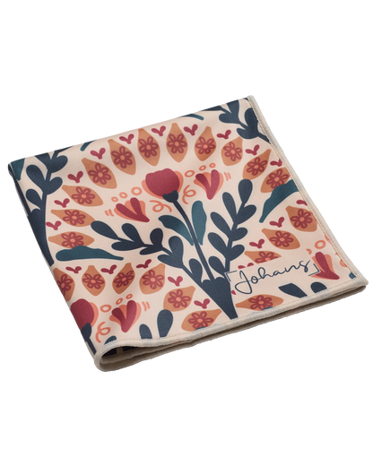 Johans® Mikrofasertuch Vintage Bloom schräg gefaltet mit floralem Muster