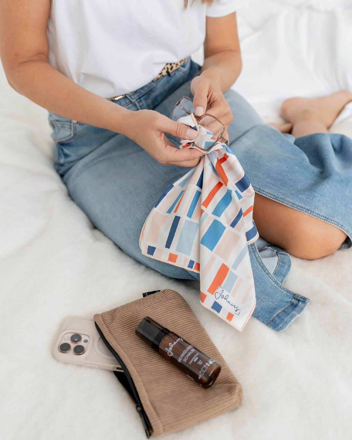 Johans® Mikrofasertuch "Blocks" - Stilvolle Reinigung für Brille & Display