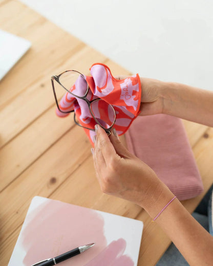 Johans® Mikrofasertuch "Joy" - Stilvolle Reinigung für Brille & Display
