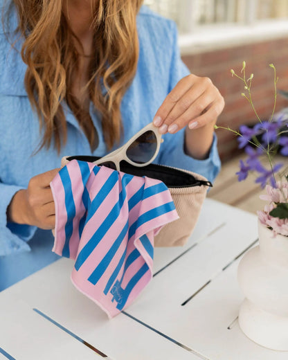 Johans® Mikrofasertuch "Stripes" - Stilvolle Reinigung für Brille & Display